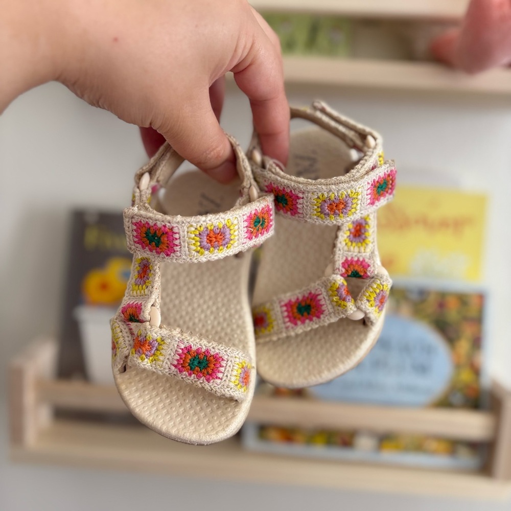 Zara toddler crotchet Velcro sandals
